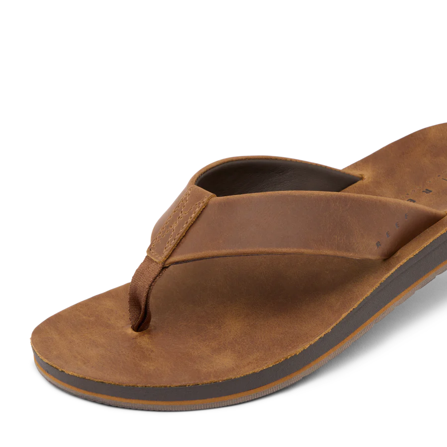 CJ6246_OJAI_CLASSIC_DARK_BROWN_DTL1_shadow-900x900-c4cc11b.webp
