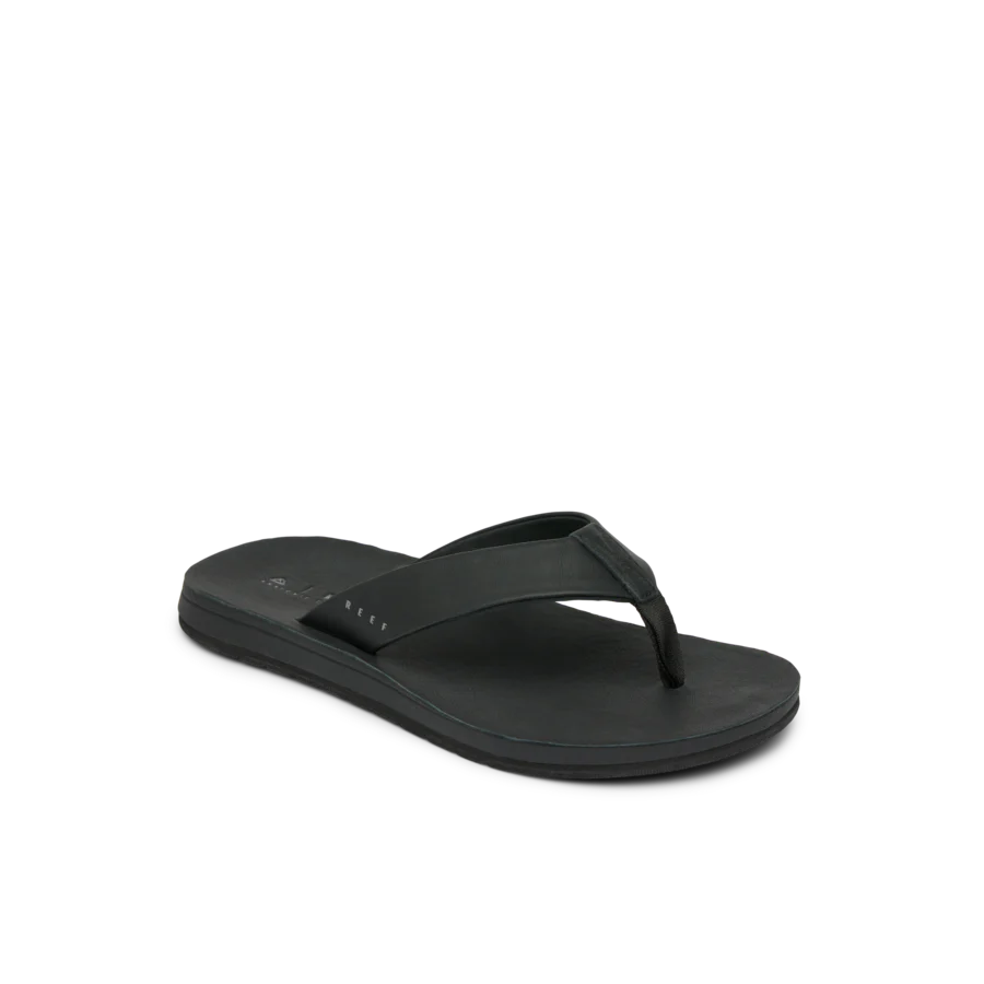 CJ6247_OJAI_CLASSIC_BLACK_MAIN_shadow-900x900-c4cc11b.webp