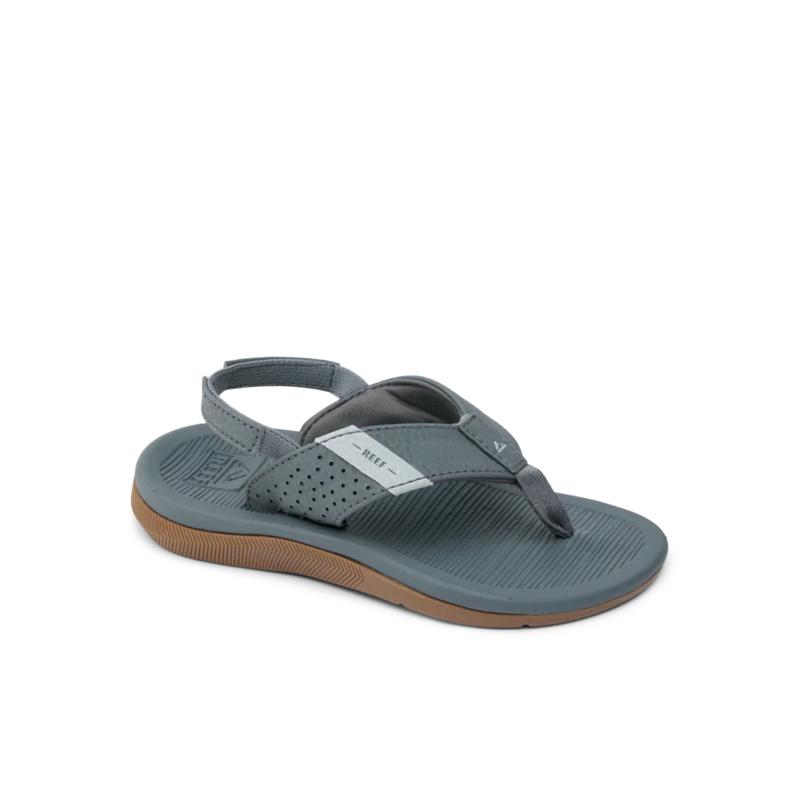 CJ6782_LITTLE_SANTA_ANA_GREY_MAIN_shadow-900x900-c4cc11b.webp