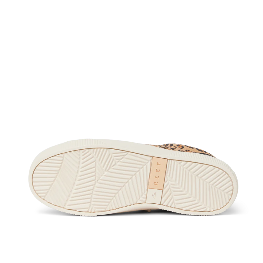 CJ7216_LAY_DAY_DAWN_LEOPARD_SUEDE_O-900x900-c4cc11b-1.webp