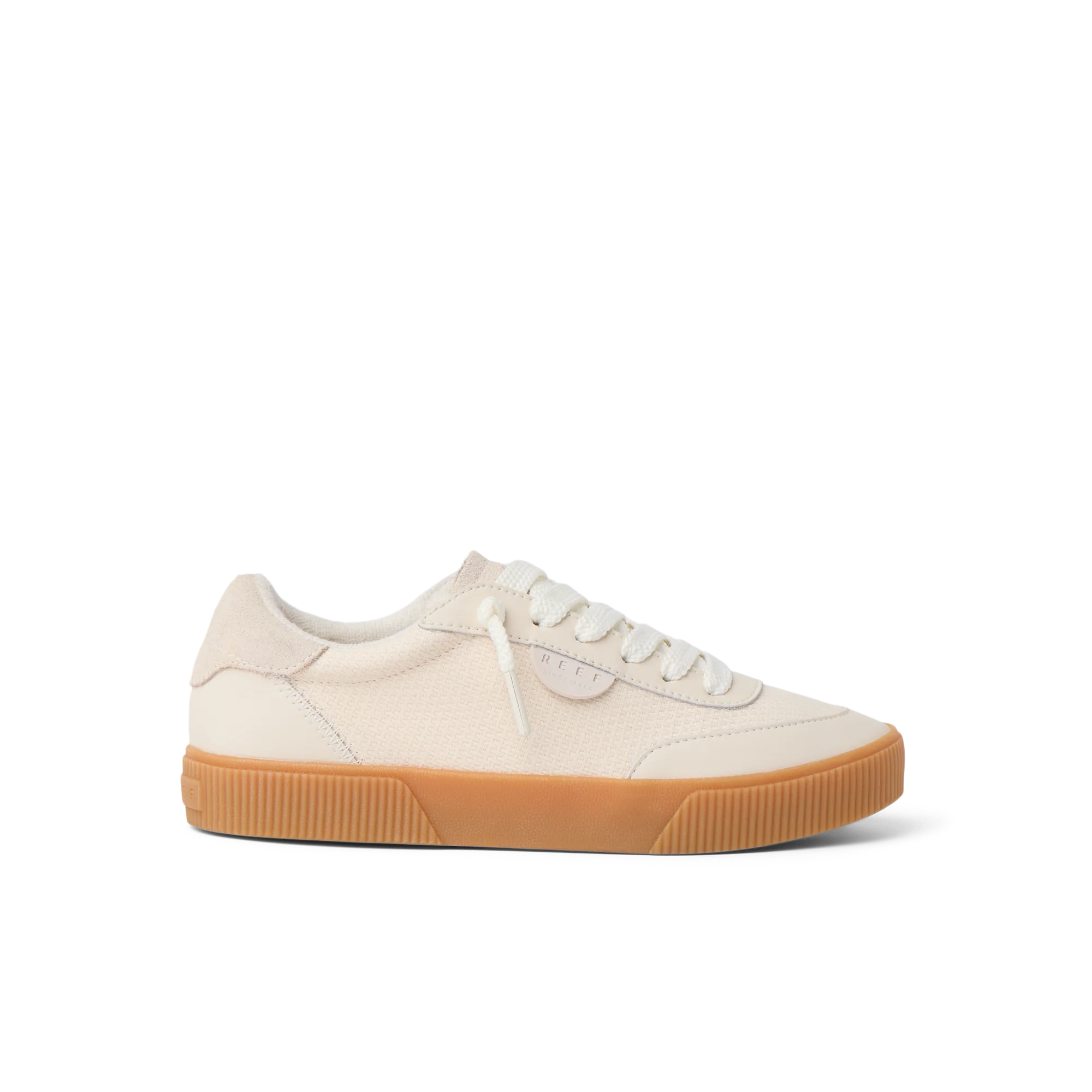 CJ7582_LAY_DAY_SEAS_VINTAGE_WHITE_RS_shadow_png.webp