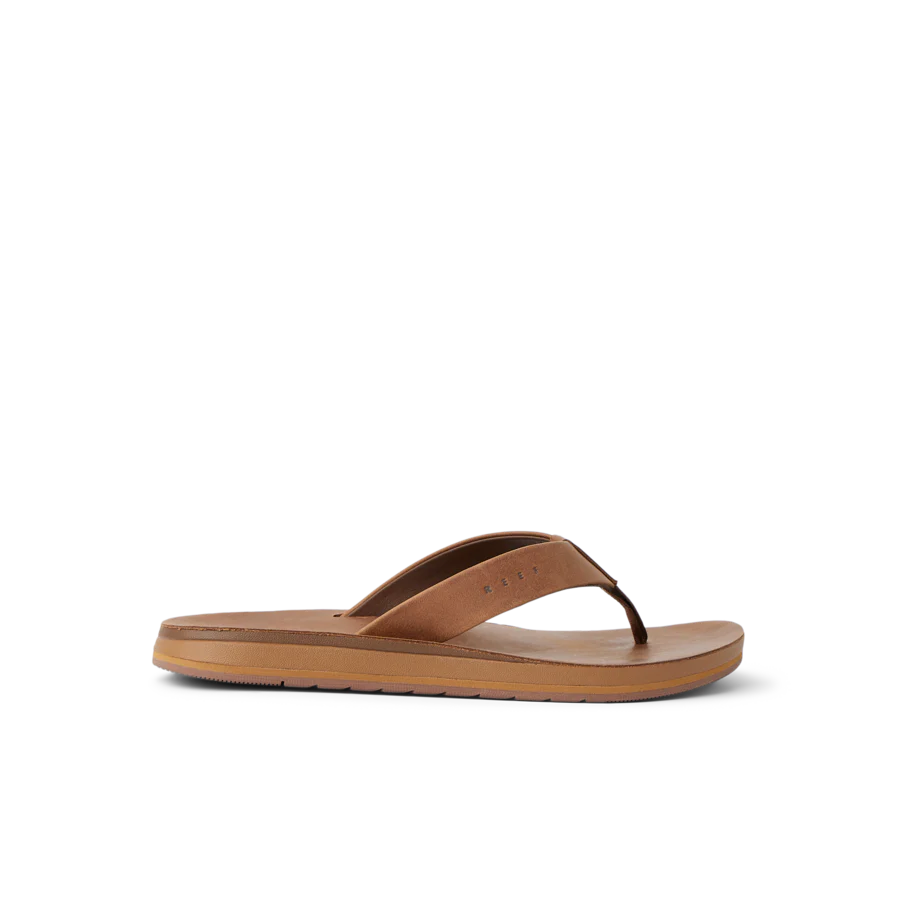 CJ8316_OJAI_CLASSIC_DARK_BROWN_RS_SHADOW-900x900-c4cc11b.webp